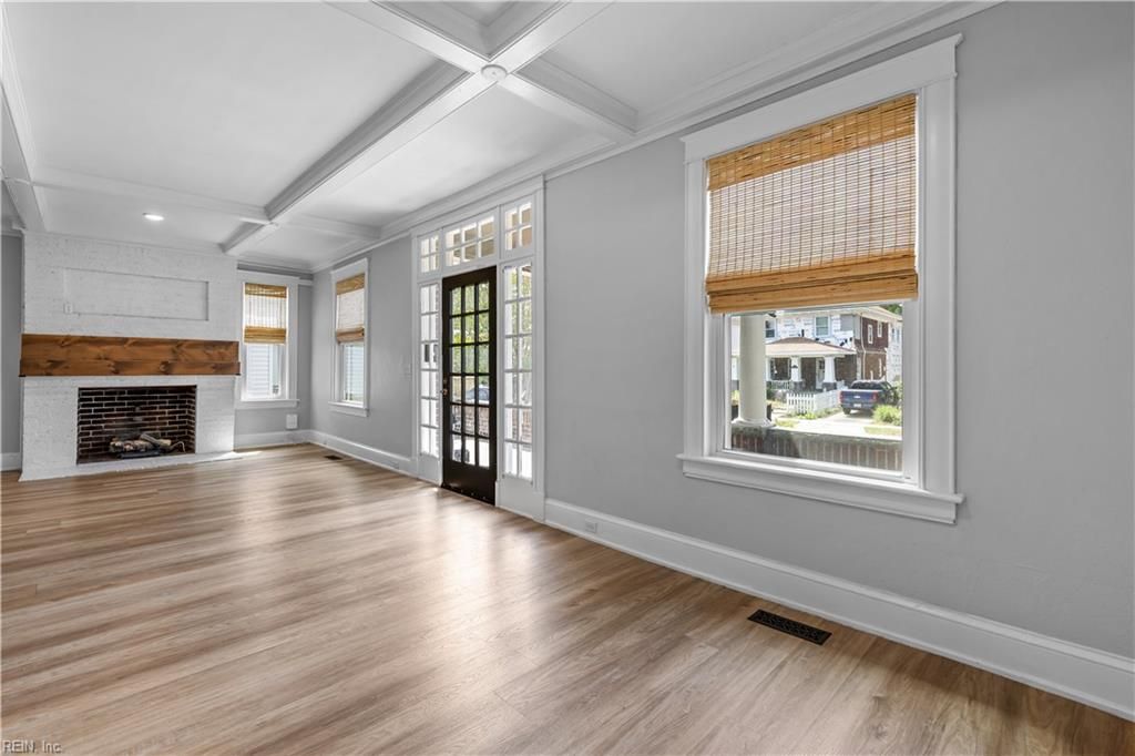 Photo of 4610 Colonial Avenue, Norfolk, VA 23508 (MLS # 10632921)