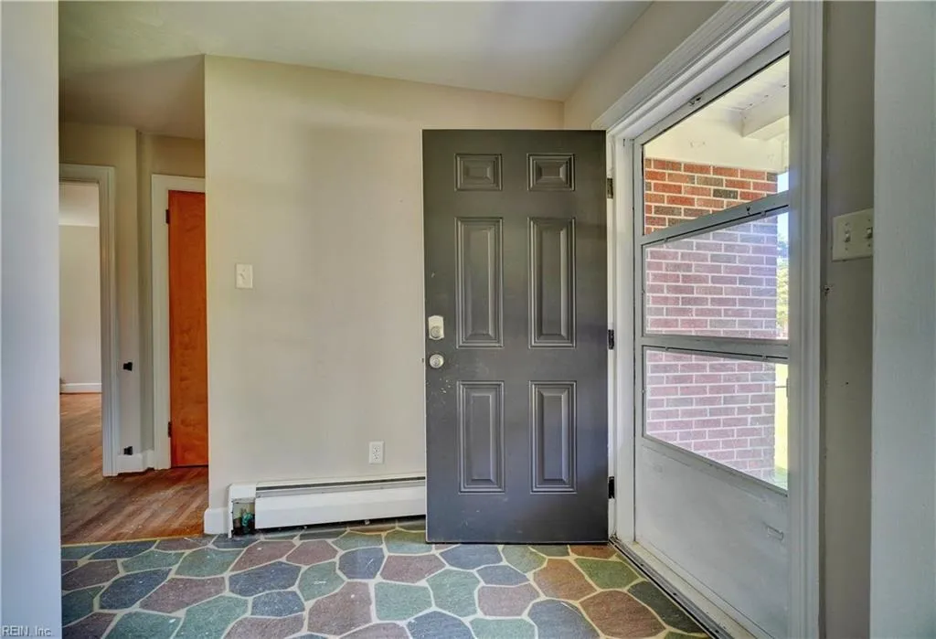 Portsmouth, Virginia 23701, United States, 3 Bedrooms Bedrooms, ,2 BathroomsBathrooms,Residential,Pending,202966