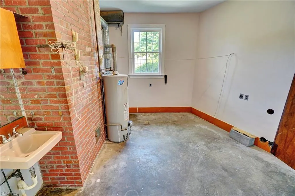 Portsmouth, Virginia 23701, United States, 3 Bedrooms Bedrooms, ,2 BathroomsBathrooms,Residential,Pending,202966