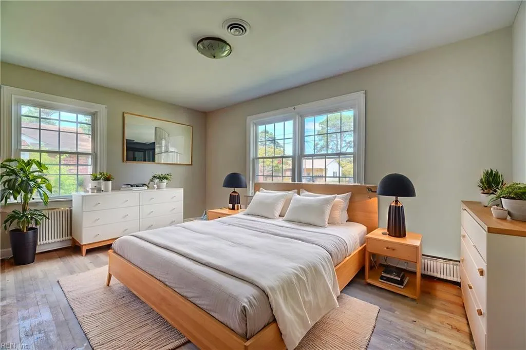 Portsmouth, Virginia 23701, United States, 3 Bedrooms Bedrooms, ,2 BathroomsBathrooms,Residential,Pending,202966