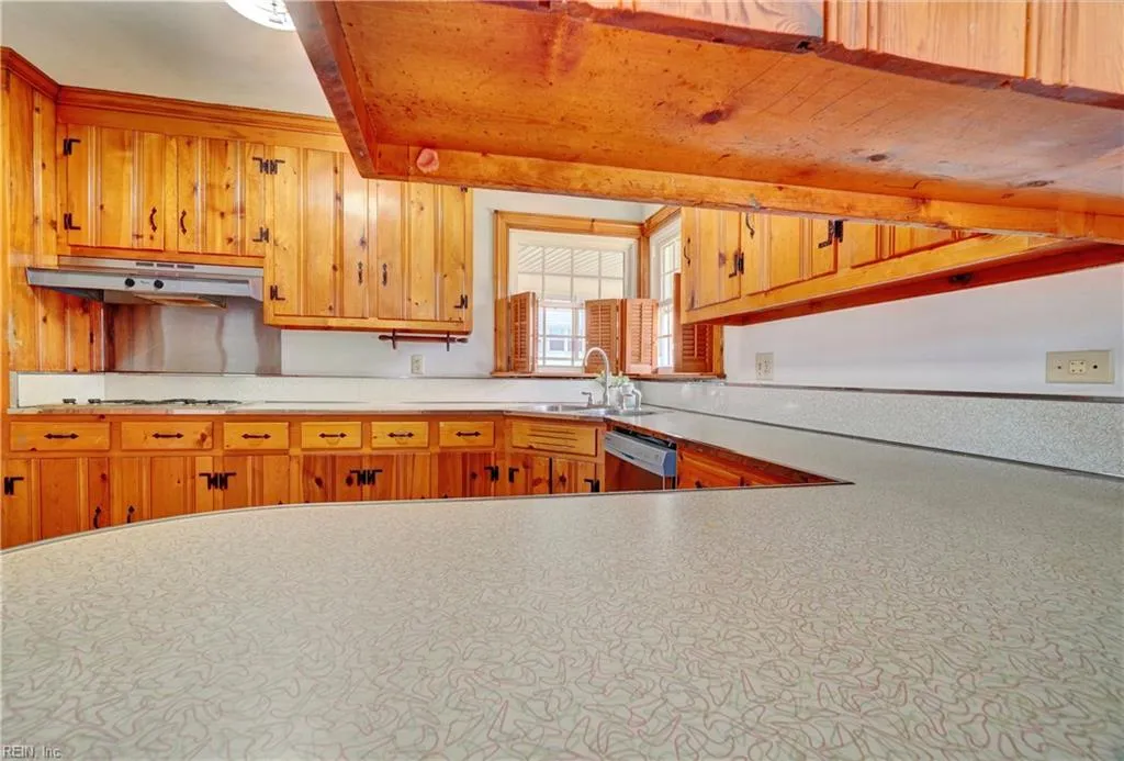 Portsmouth, Virginia 23701, United States, 3 Bedrooms Bedrooms, ,2 BathroomsBathrooms,Residential,Pending,202966