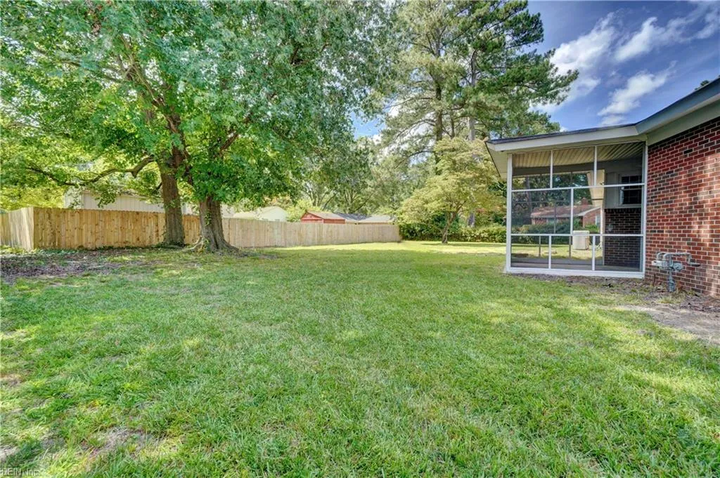 Portsmouth, Virginia 23701, United States, 3 Bedrooms Bedrooms, ,2 BathroomsBathrooms,Residential,Pending,202966