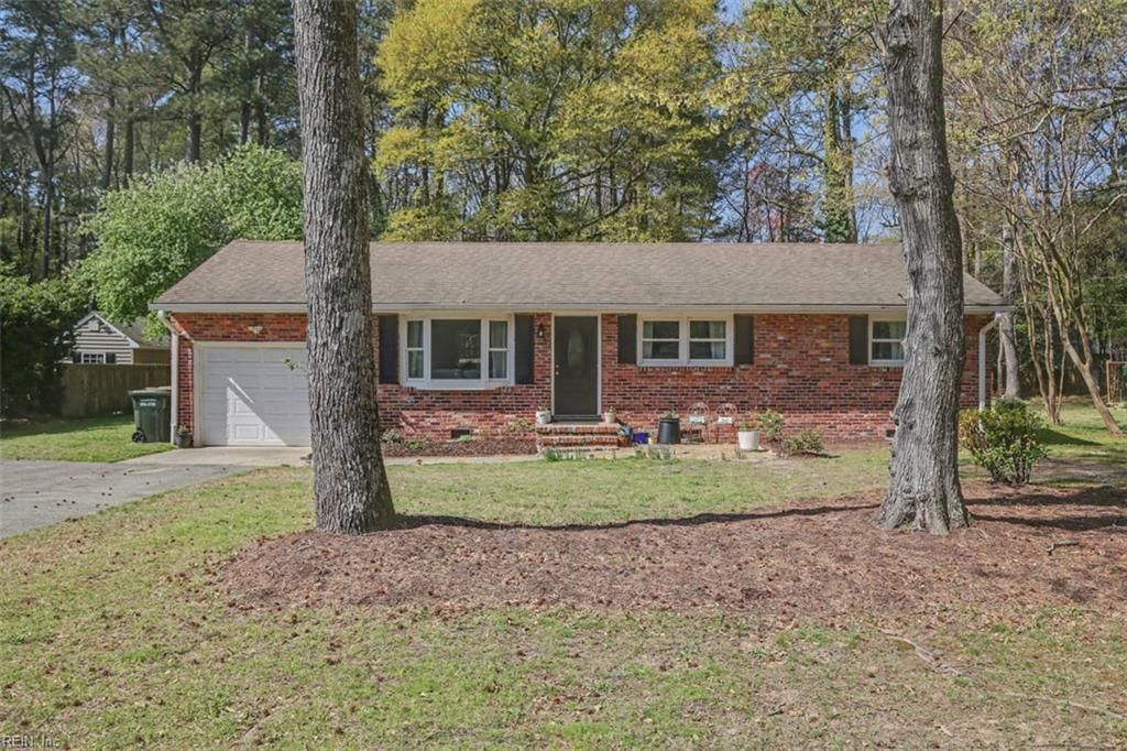 Photo of 205 Old Lakeside Drive Drive, Yorktown, VA 23692 (MLS # 10628355)