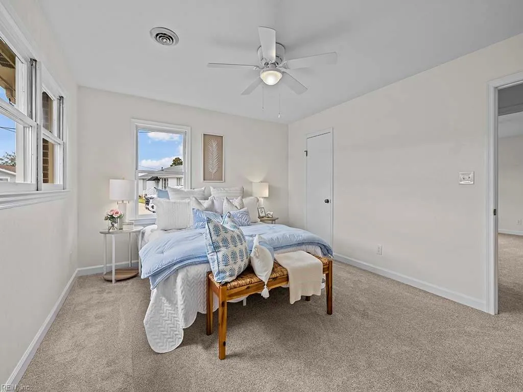 Virginia Beach, Virginia 23451, United States, 3 Bedrooms Bedrooms, ,3 BathroomsBathrooms,Residential,Pending,33985