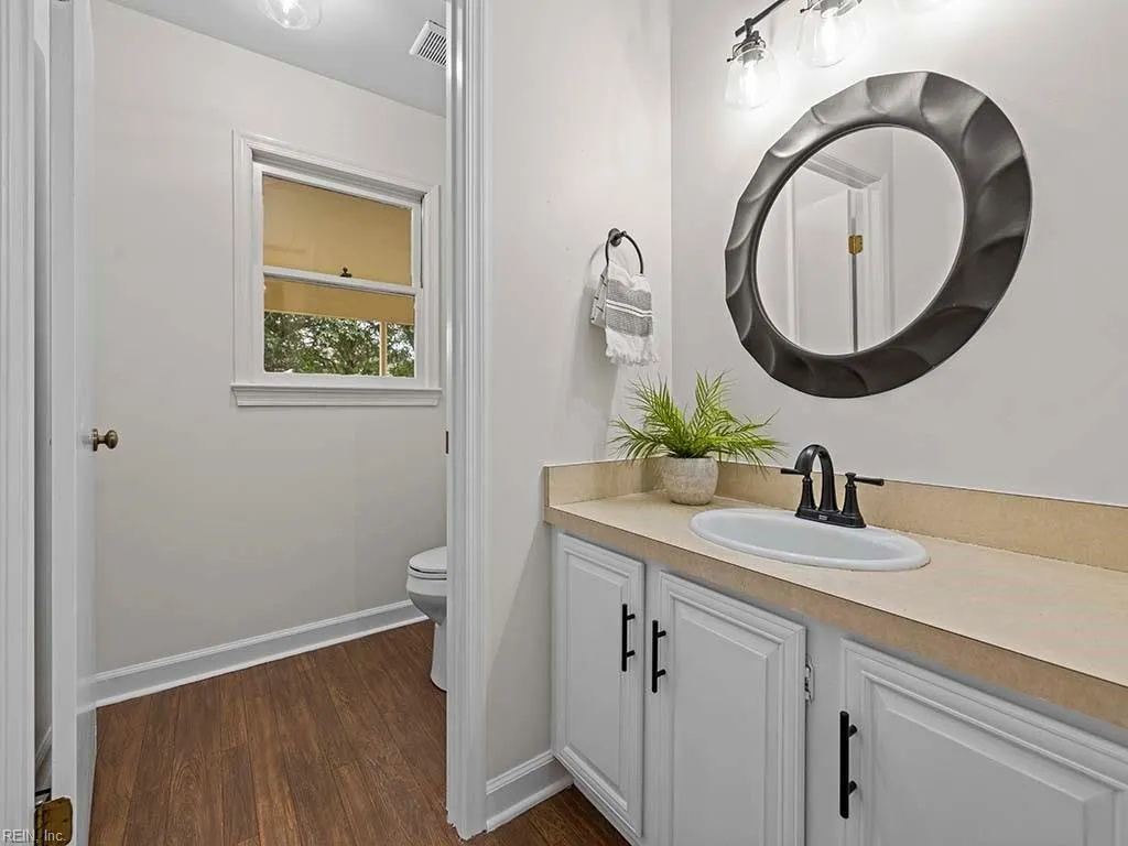 Virginia Beach, Virginia 23451, United States, 3 Bedrooms Bedrooms, ,3 BathroomsBathrooms,Residential,Pending,33985