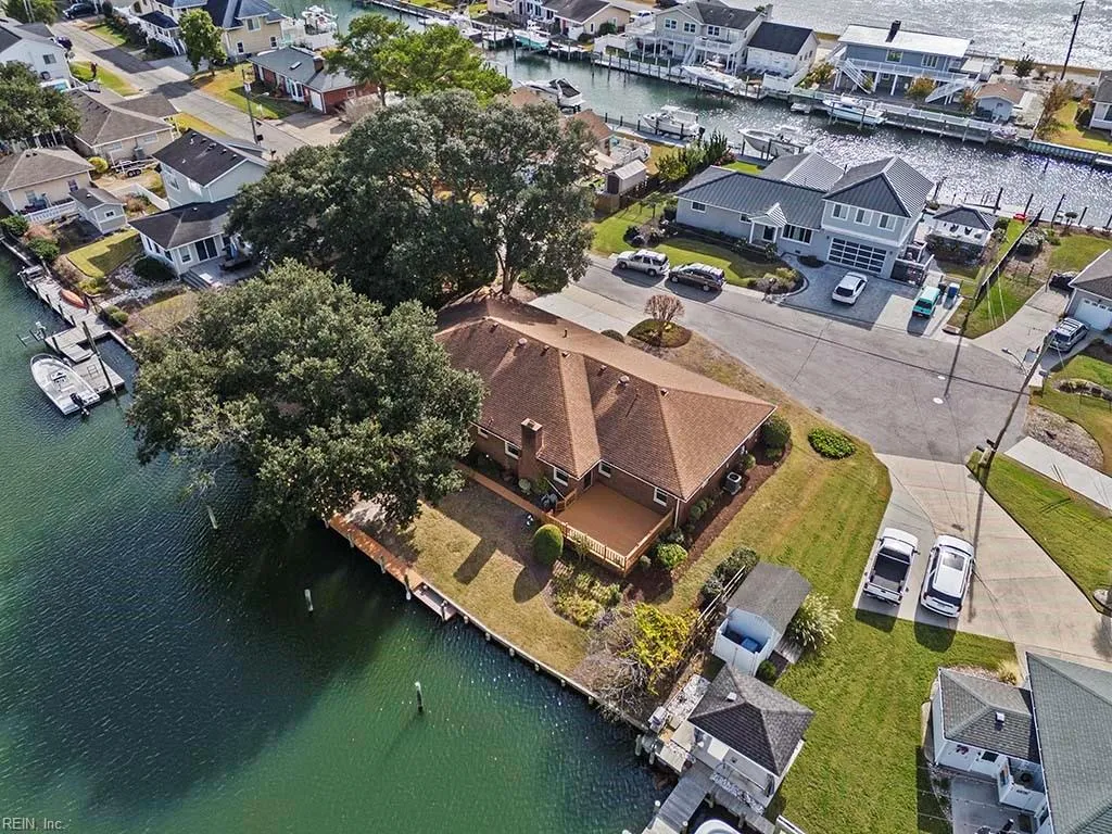 Virginia Beach, Virginia 23451, United States, 3 Bedrooms Bedrooms, ,3 BathroomsBathrooms,Residential,Pending,33985