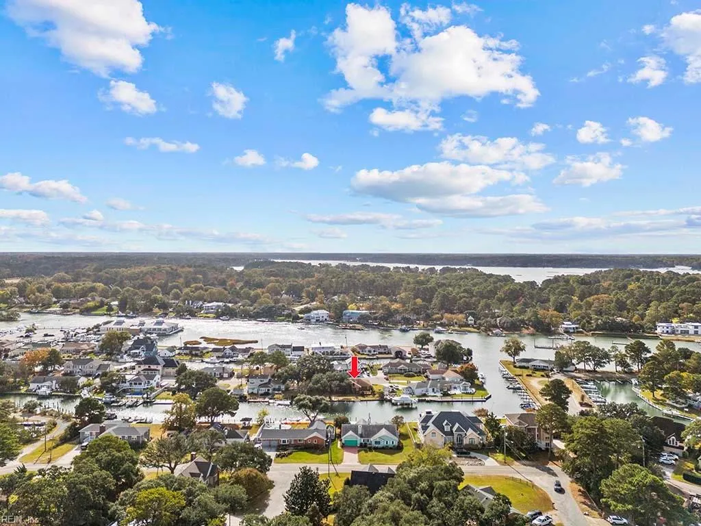 Virginia Beach, Virginia 23451, United States, 3 Bedrooms Bedrooms, ,3 BathroomsBathrooms,Residential,Pending,33985