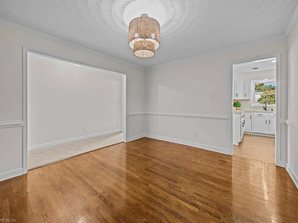 Virginia Beach, Virginia 23451, United States, 3 Bedrooms Bedrooms, ,3 BathroomsBathrooms,Residential,Pending,33985