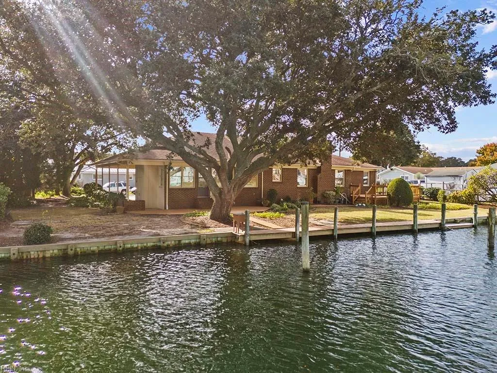 Virginia Beach, Virginia 23451, United States, 3 Bedrooms Bedrooms, ,3 BathroomsBathrooms,Residential,Pending,33985