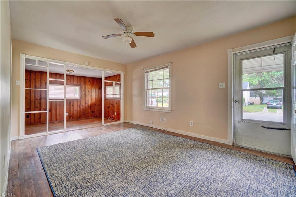 10 Dotson DR