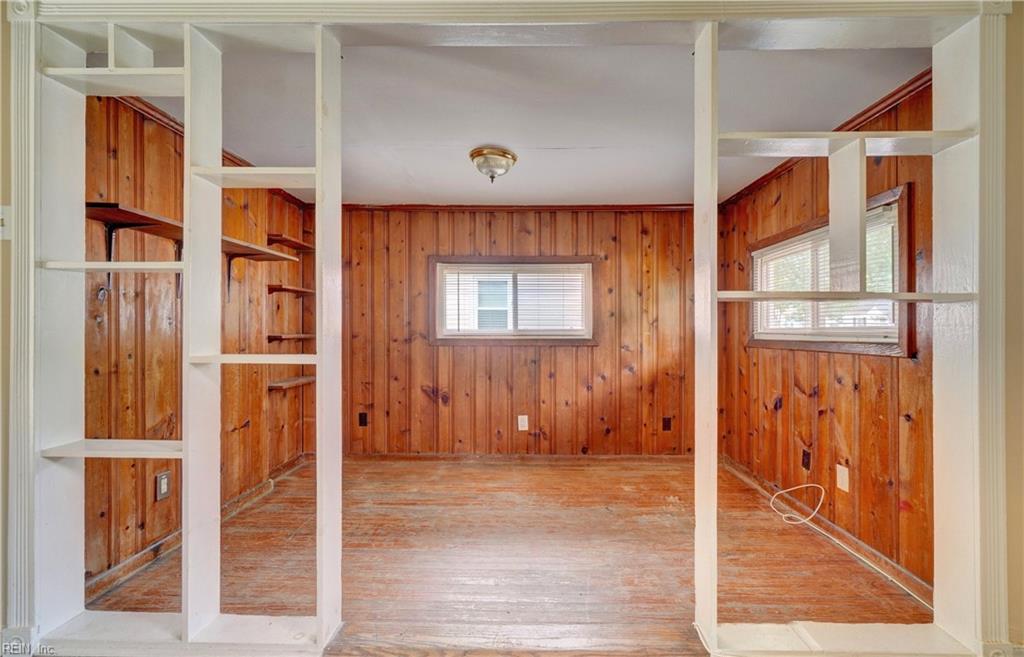 10 Dotson DR