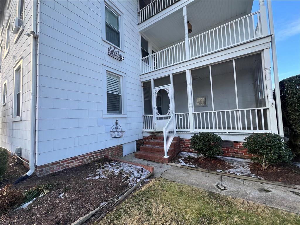 Photo of 403 W 4th Avenue, Franklin, VA 23851 (MLS # 10623275)