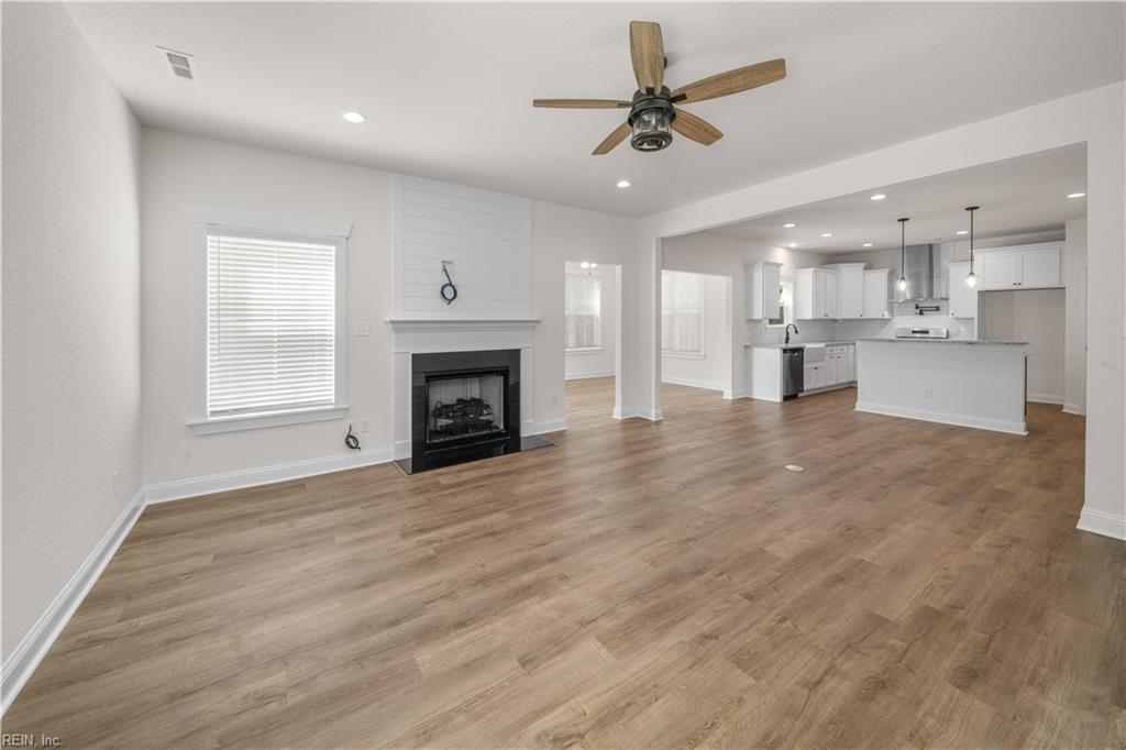5376 Kenmere LN