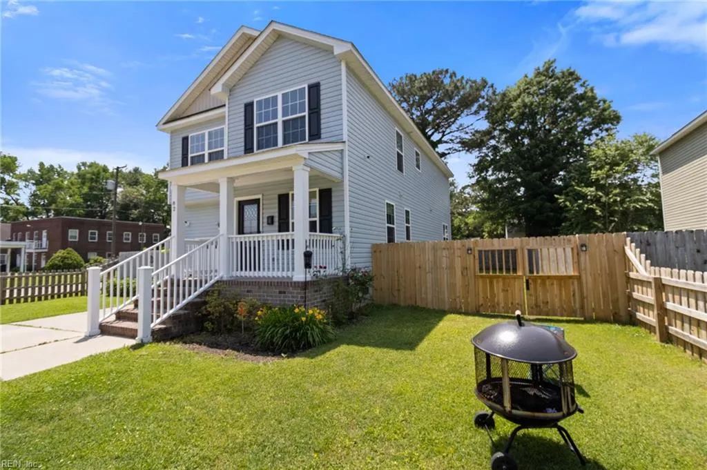 Portsmouth, Virginia 23702, United States, 4 Bedrooms Bedrooms, ,3 BathroomsBathrooms,Residential,Active,136403