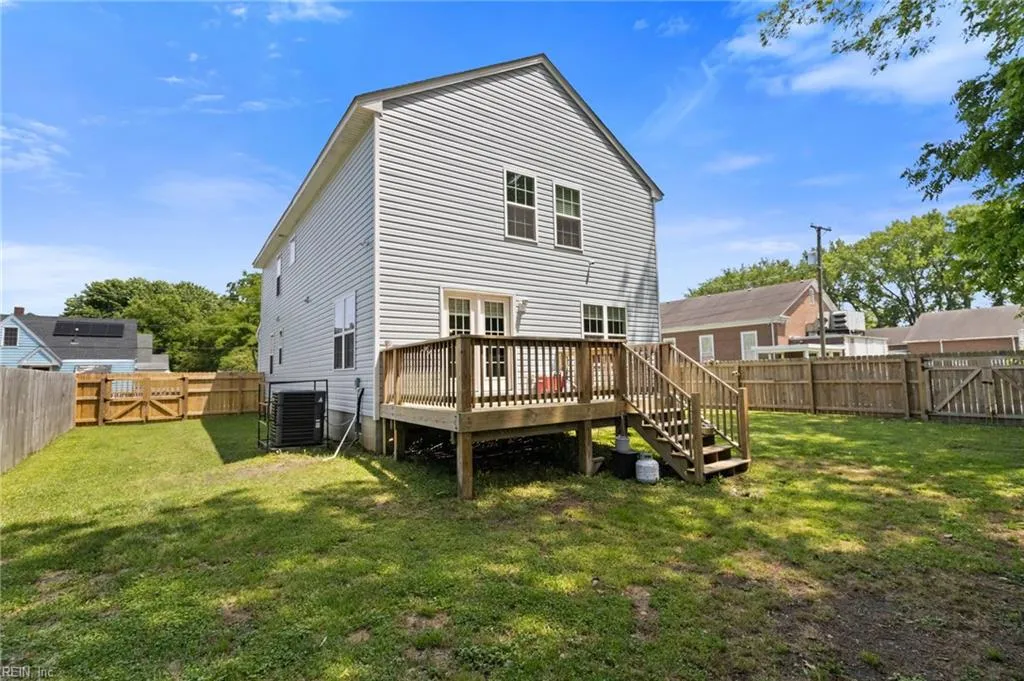 Portsmouth, Virginia 23702, United States, 4 Bedrooms Bedrooms, ,3 BathroomsBathrooms,Residential,Active,136403