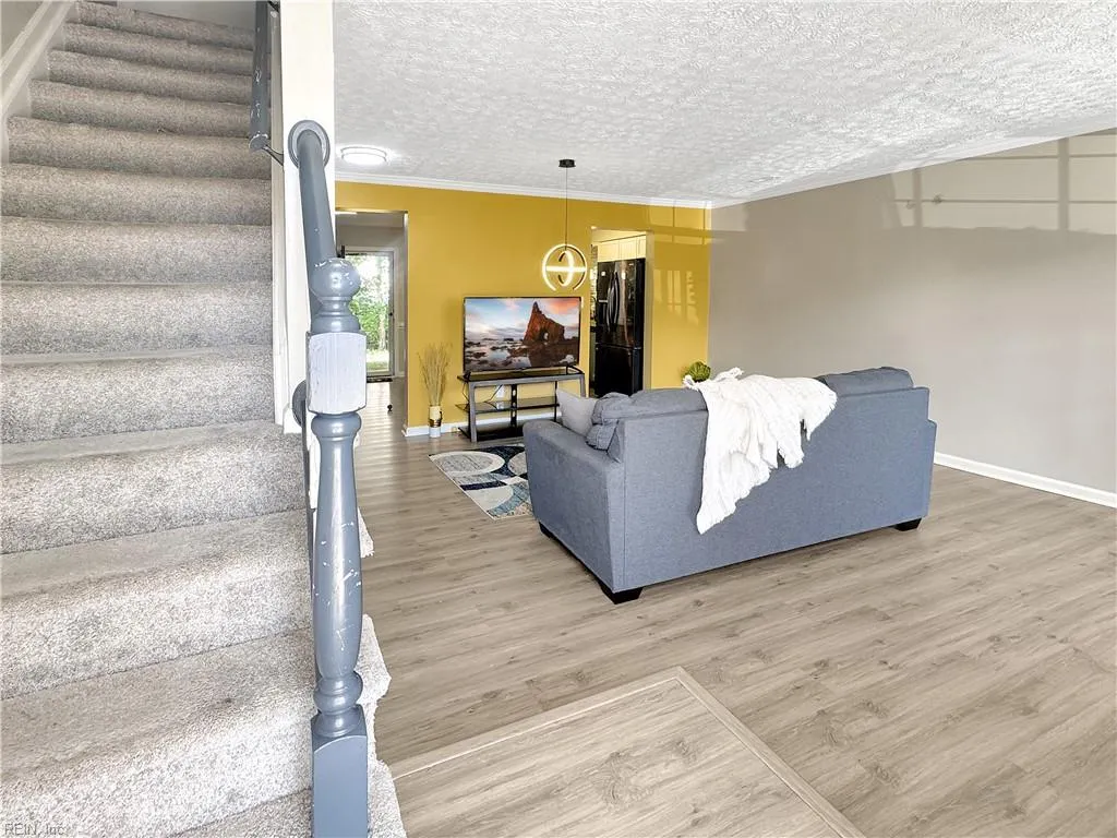 Hampton, Virginia 23666, United States, 3 Bedrooms Bedrooms, ,3 BathroomsBathrooms,Residential,Active,214637