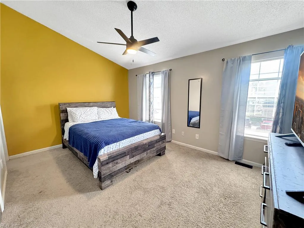 Hampton, Virginia 23666, United States, 3 Bedrooms Bedrooms, ,3 BathroomsBathrooms,Residential,Active,214637