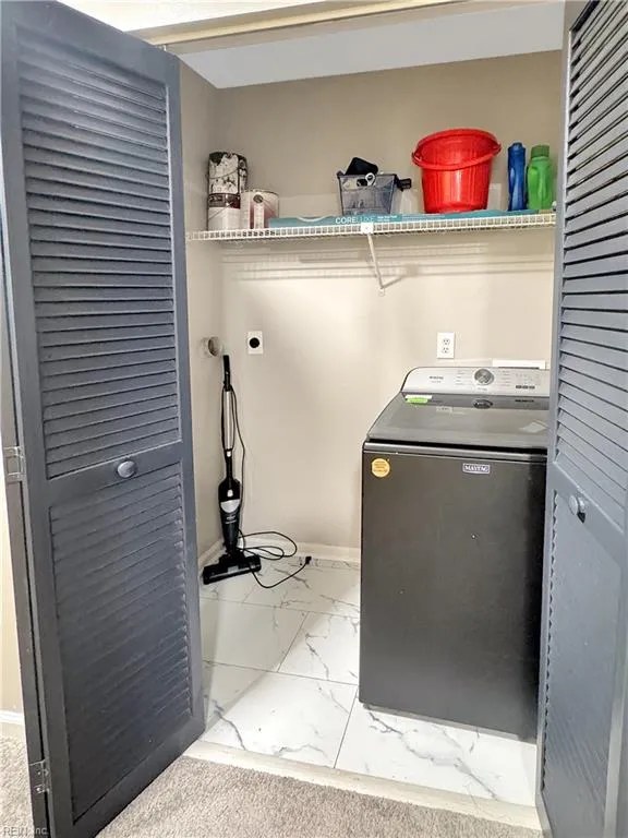 Hampton, Virginia 23666, United States, 3 Bedrooms Bedrooms, ,3 BathroomsBathrooms,Residential,Active,214637