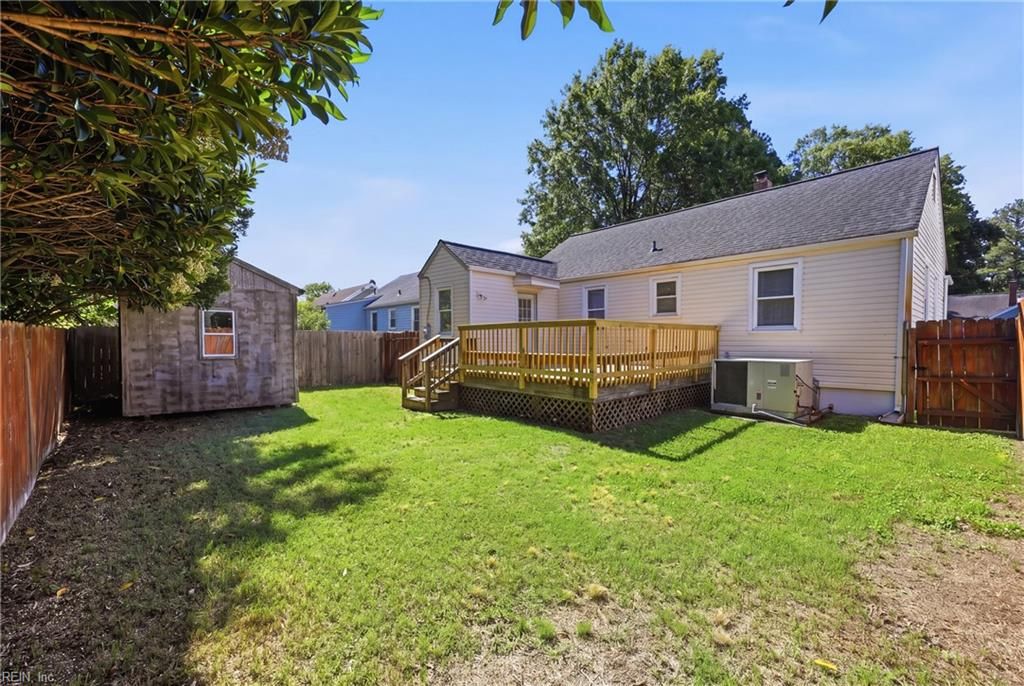 Photo of 318 E Evans Street, Norfolk, VA 23503 (MLS # 10636879)