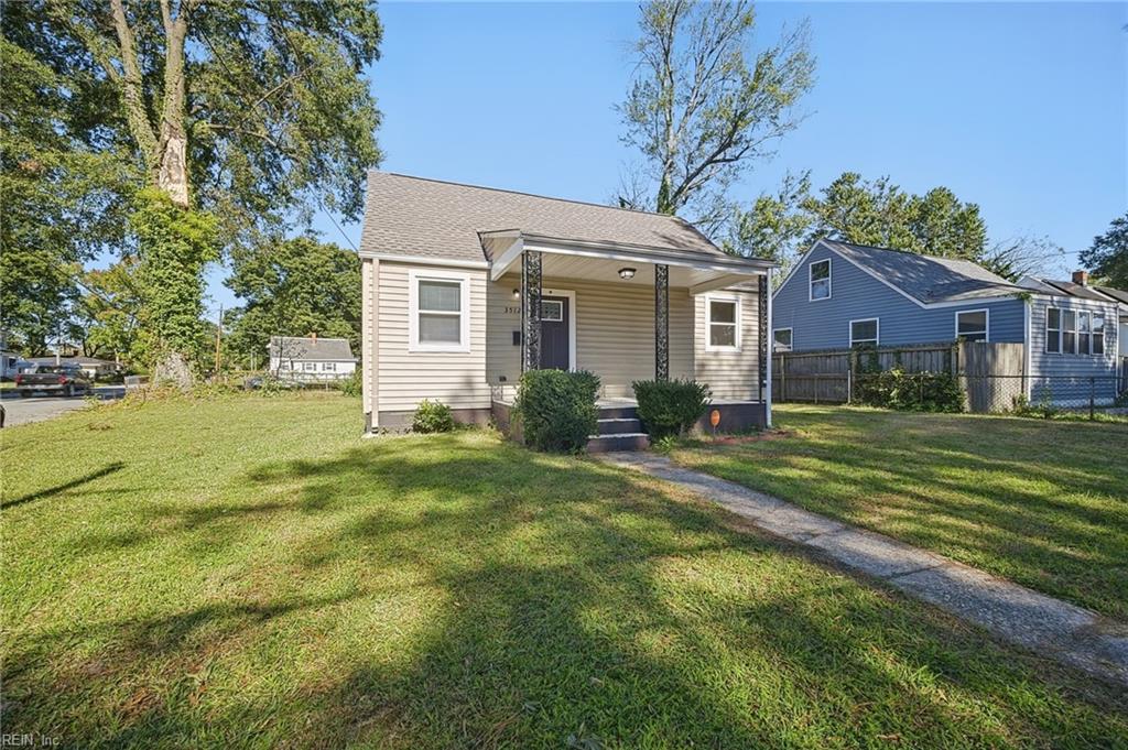Photo of 3512 Commonwealth Avenue, Portsmouth, VA 23707 (MLS # 10659051)
