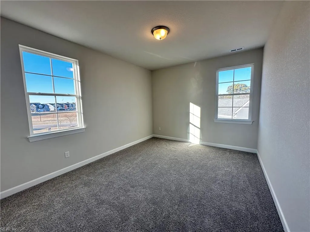 Suffolk, Virginia 23434, United States, 3 Bedrooms Bedrooms, ,3 BathroomsBathrooms,Residential,Pending,28210