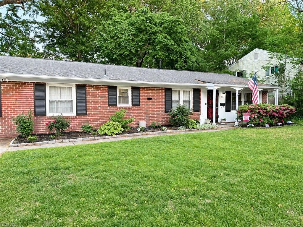 Photo of 708 Northgate Court, Virginia Beach, VA 23452 (MLS # 10634278)