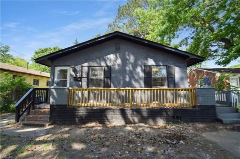 Photo of 461 Dare Avenue, Hampton, VA 23661 (MLS # 10631466)