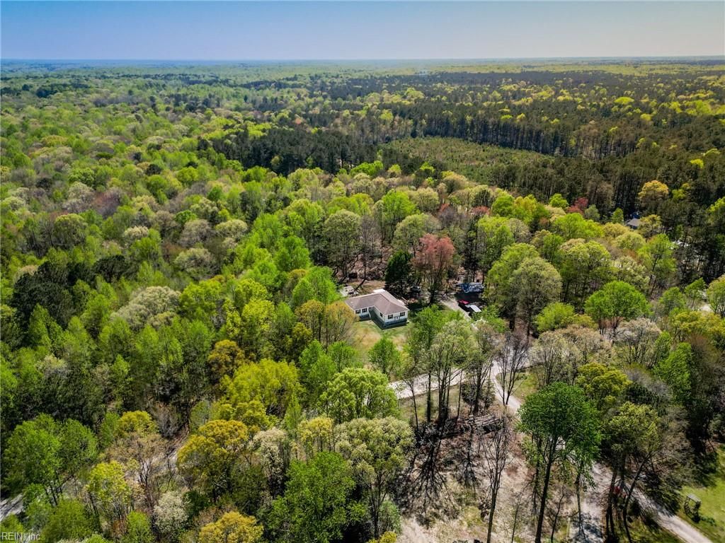 Photo of 8086 Beaver Pond Road, Gloucester, VA 23061 (MLS # 10629421)