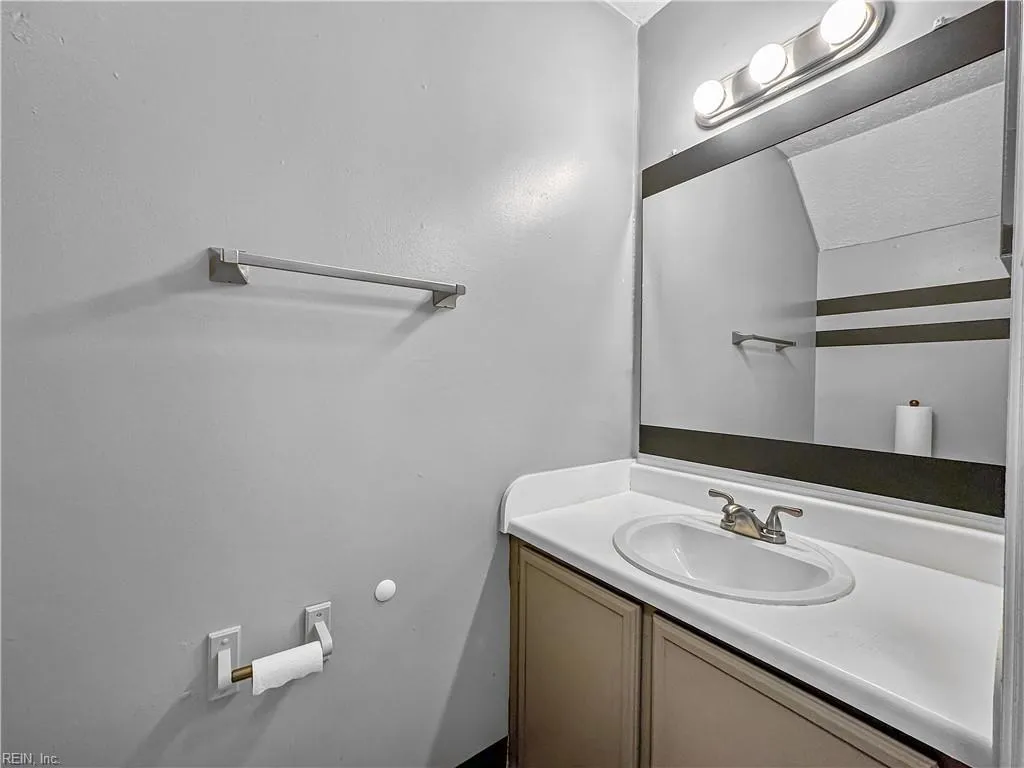 Newport News, Virginia 23608, United States, 3 Bedrooms Bedrooms, ,3 BathroomsBathrooms,Residential,Active,86802