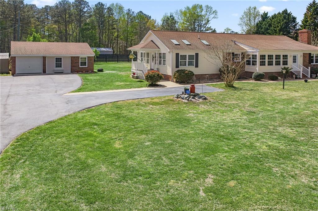 Photo of 5542 Dilly E Lane, Gloucester, VA 23061 (MLS # 10629033)