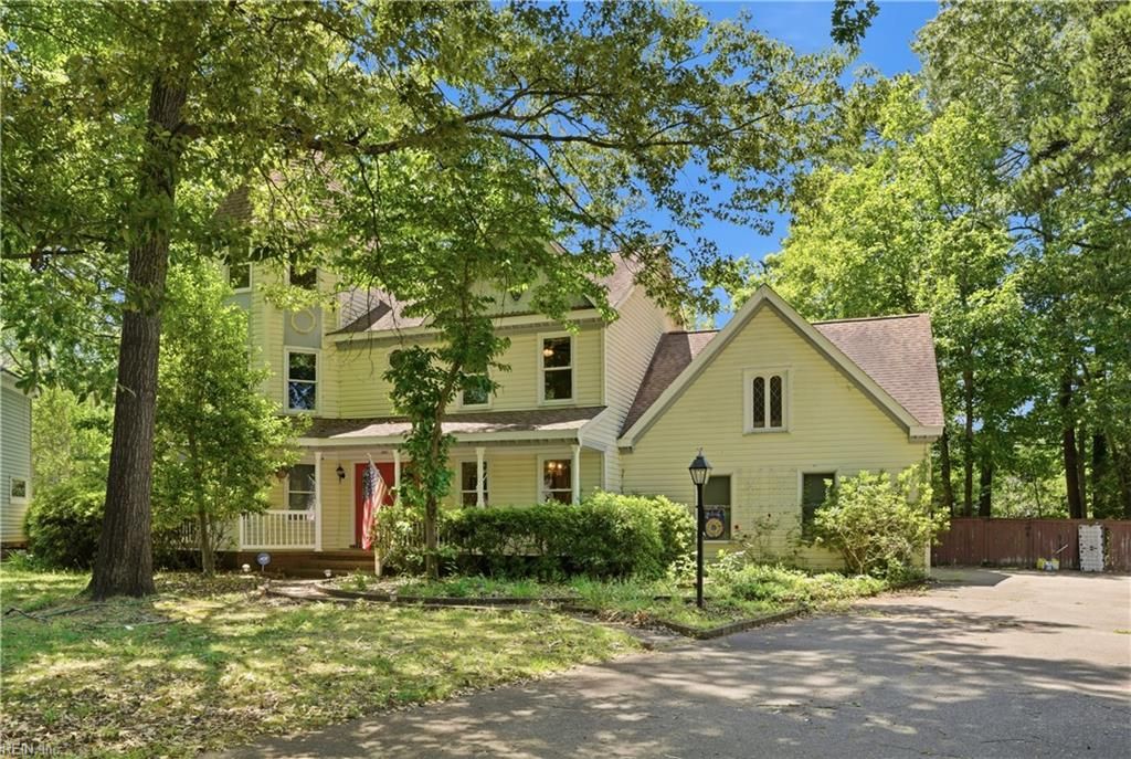 Photo of 302 Honey Locust Way, Chesapeake, VA 23320 (MLS # 10634965)