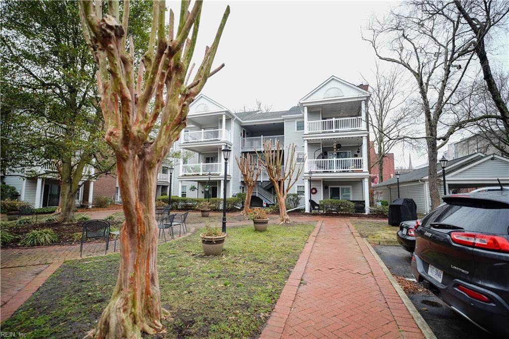 Photo of 363 London Street, Portsmouth, VA 23704 (MLS # 10619935)