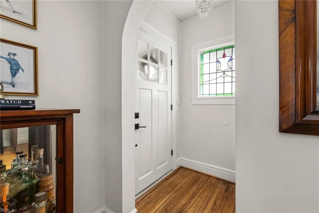 Norfolk, Virginia 23507, United States, 3 Bedrooms Bedrooms, ,3 BathroomsBathrooms,Residential,Pending,88151