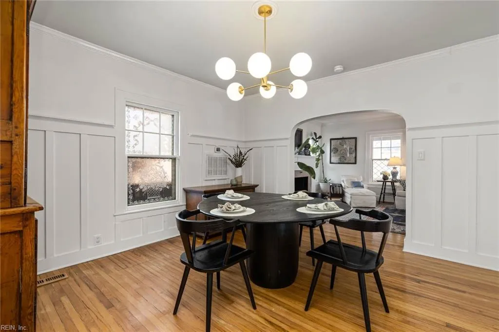 Norfolk, Virginia 23507, United States, 3 Bedrooms Bedrooms, ,3 BathroomsBathrooms,Residential,Pending,88151