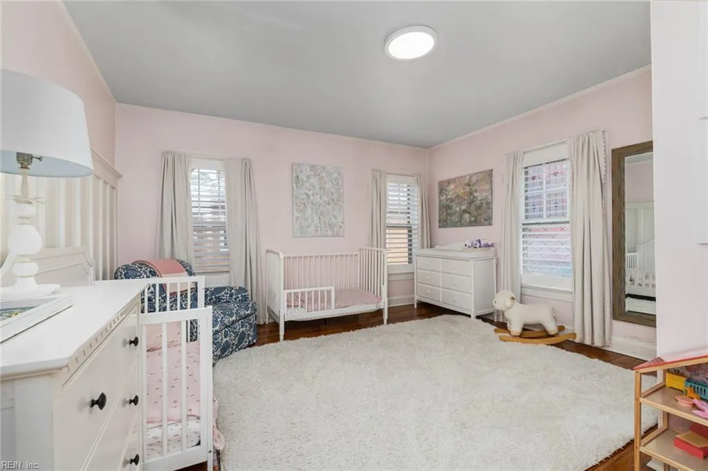 Norfolk, Virginia 23507, United States, 3 Bedrooms Bedrooms, ,3 BathroomsBathrooms,Residential,Pending,88151