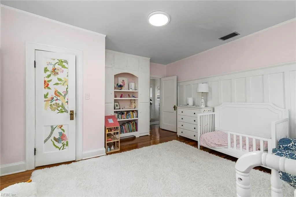 Norfolk, Virginia 23507, United States, 3 Bedrooms Bedrooms, ,3 BathroomsBathrooms,Residential,Pending,88151