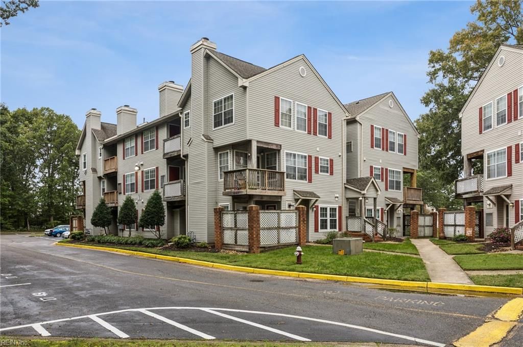 Photo of 12747 Daybreak Circle, Newport News, VA 23602 (MLS # 10606656)