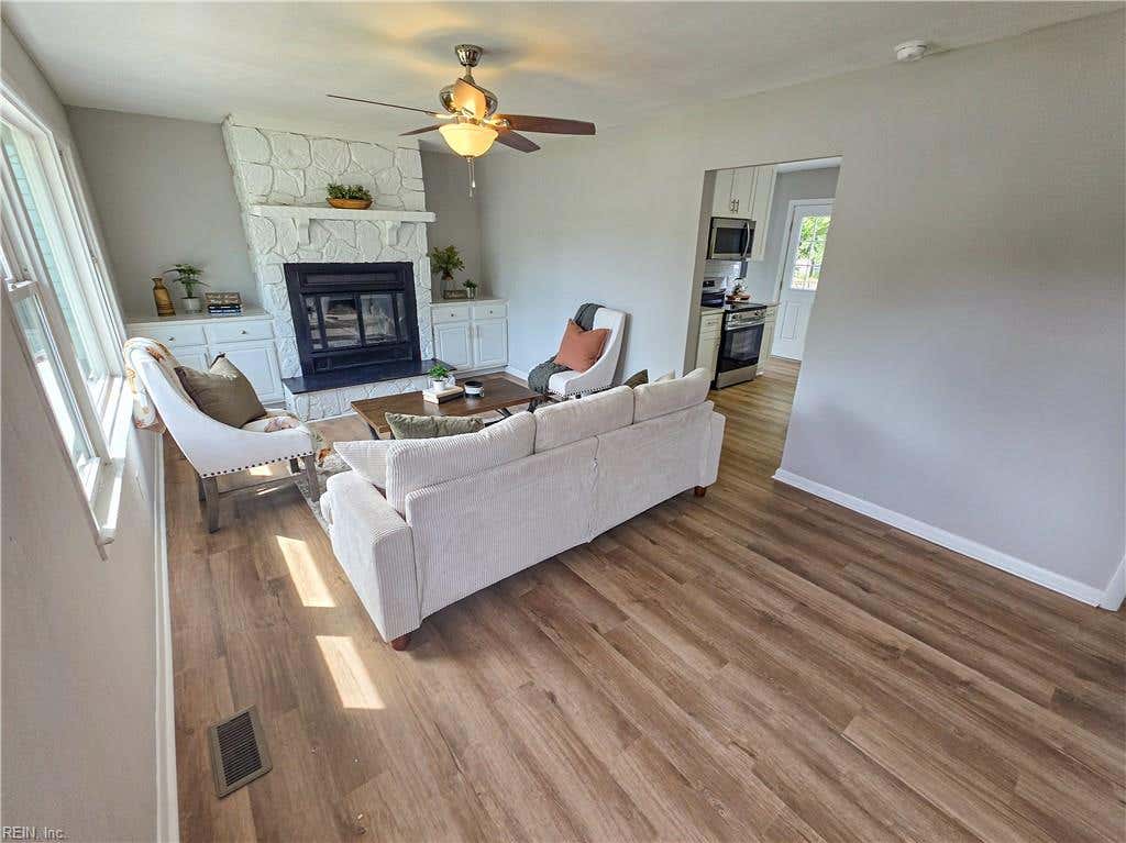Photo of 45 Londonshire Terrace, Hampton, VA 23666 (MLS # 10650573)