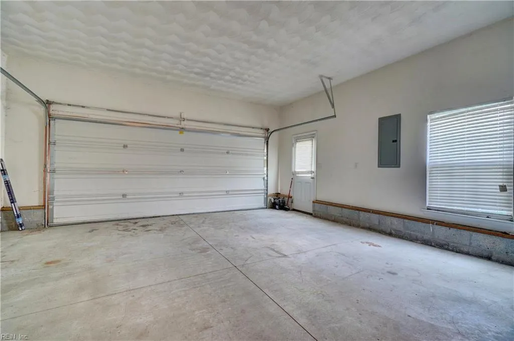 Suffolk, Virginia 23434, United States, 4 Bedrooms Bedrooms, ,3 BathroomsBathrooms,Residential,Active,174599