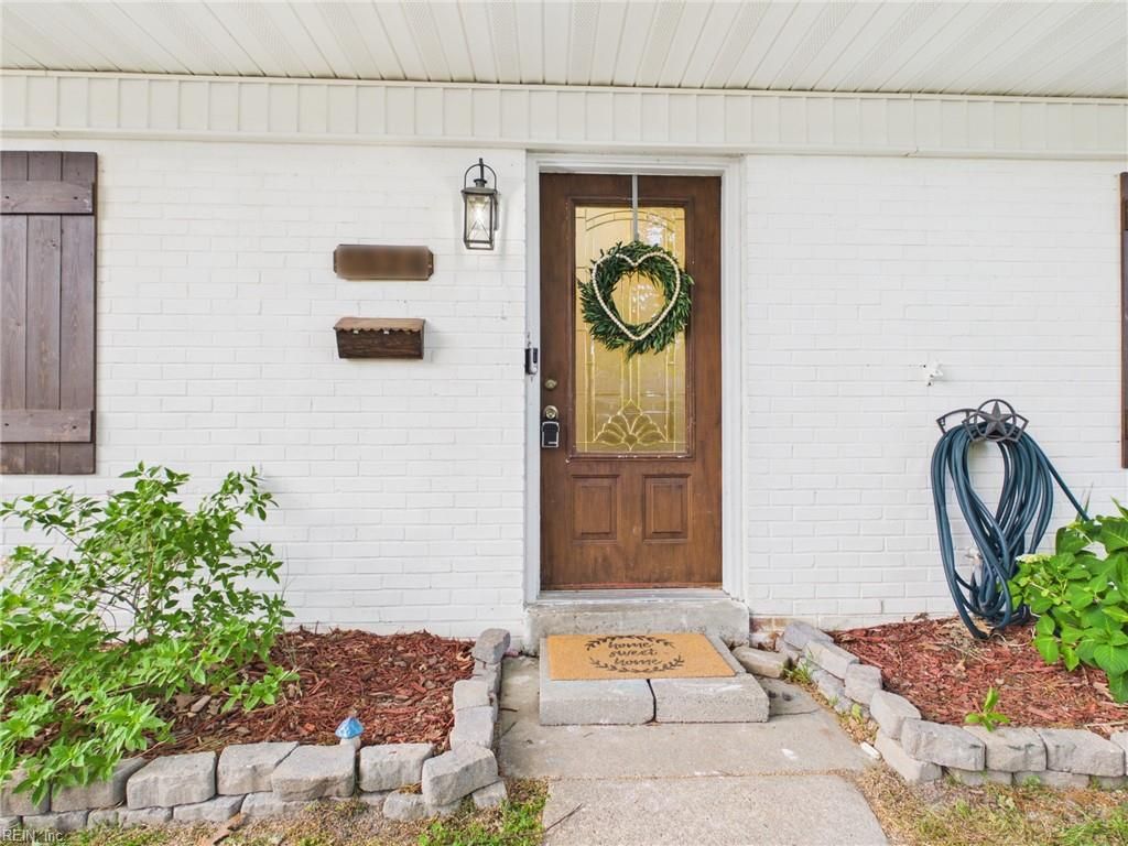 Photo of 5524 Hill Gail Road, Virginia Beach, VA 23462 (MLS # 10633169)