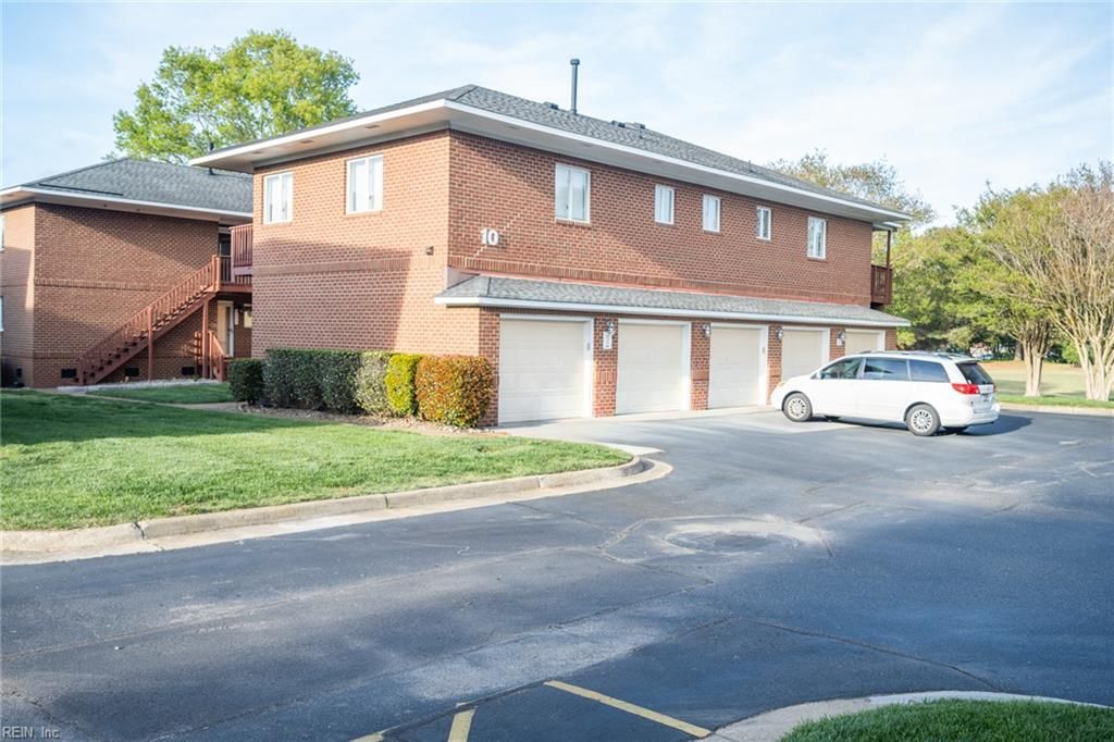 Photo of 1250 Foursome Lane, Virginia Beach, VA 23455 (MLS # 10629001)