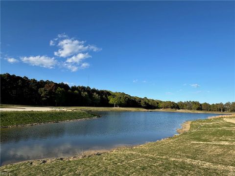 134 Golden Bear CIR Cape Charles VA 23310