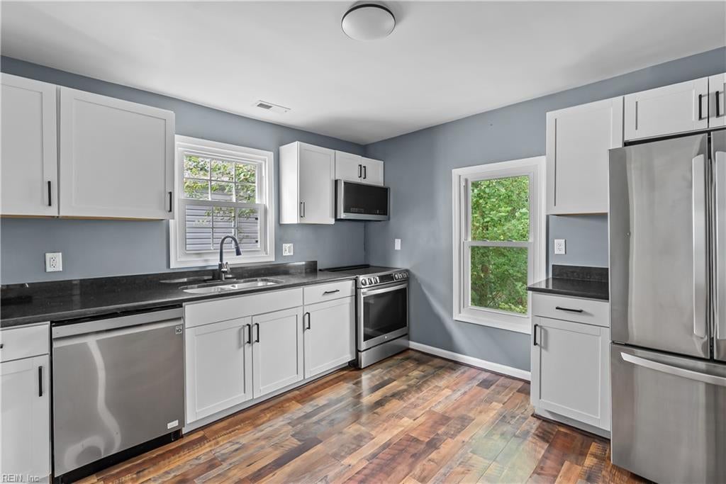 Photo of 206 Oak Street, Suffolk, VA 23434 (MLS # 10657759)