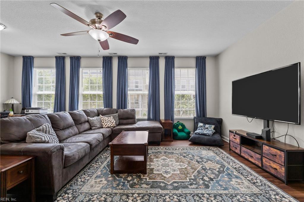 264 Feldspar ST