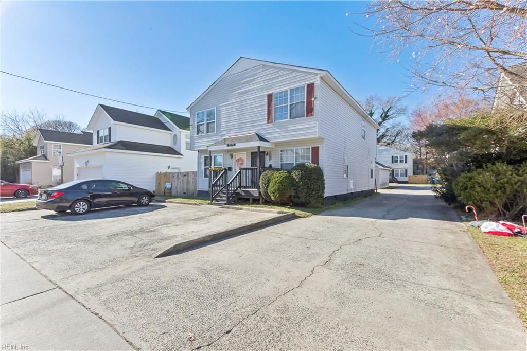 Photo of 315 Roselynn Lane, Virginia Beach, VA 23454 (MLS # 10613426)