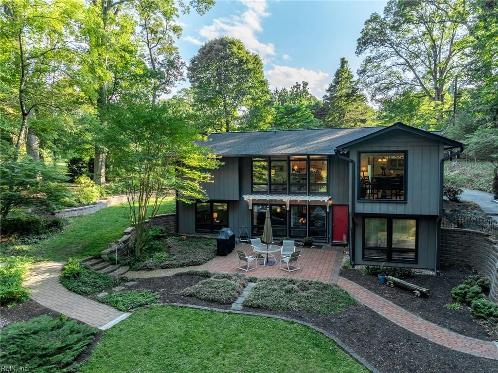 Photo of 112 The Colony, Williamsburg, VA 23185 (MLS # 10634293)