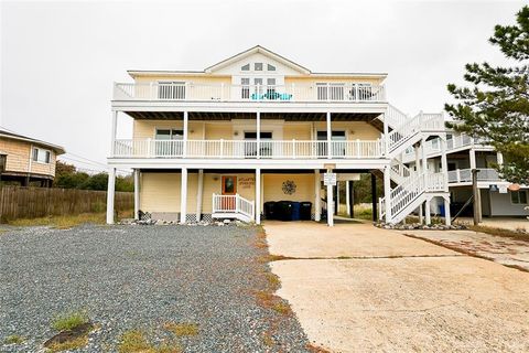 Photo of 2557 Sandpiper Road, Virginia Beach, VA 23456 (MLS # 10619767)