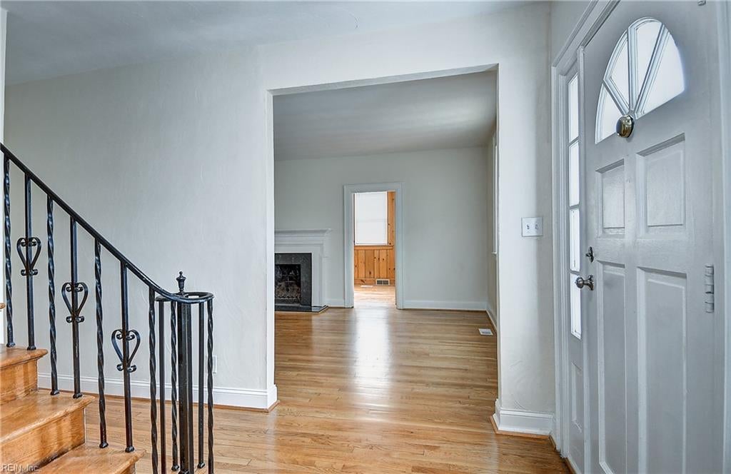 Photo of 421 Sycamore Road, Portsmouth, VA 23707 (MLS # 10657401)