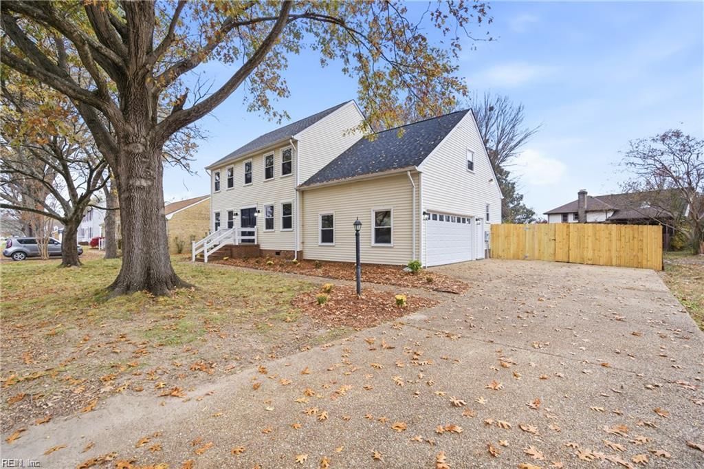 Photo of 4209 Stonebridge Landing, Chesapeake, VA 23321 (MLS # 10631007)