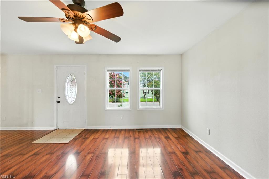 809 Craten Rd